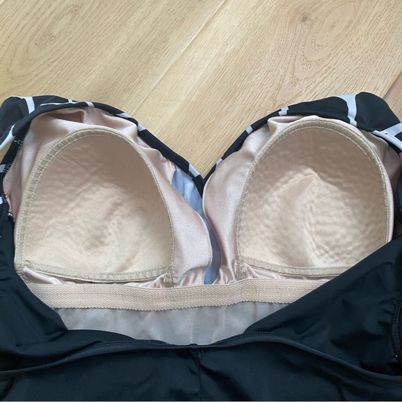 GREAT LENGTHS ONE PIECE SWIMSUIT - Picture 6 of 7